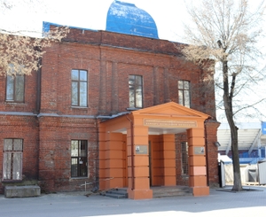 В 1920-х годах в здании располагалась редакция журнала "Железный путь"