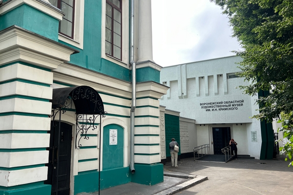 в июле 1911 года в пользование музея передали здание «Воронежского дворца», ныне это музей имени И.Н. Крамского на проспекте Революции, 18